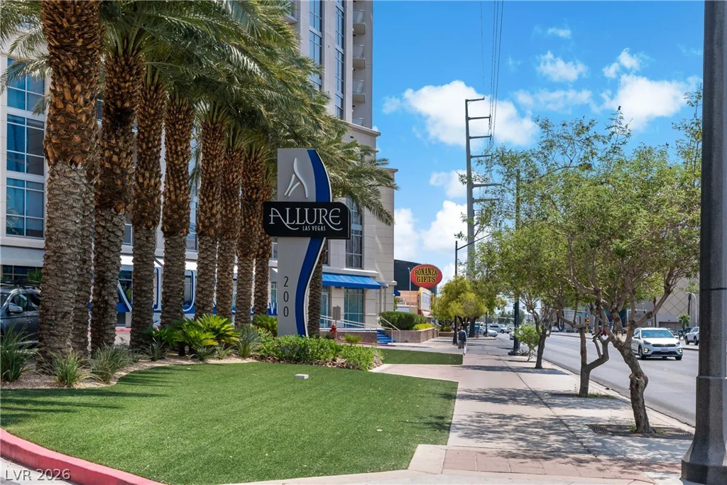 200 Sahara, Las Vegas, NV 89102