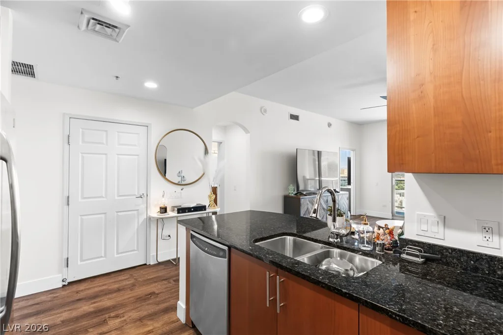 200 Sahara, Las Vegas, NV 89102