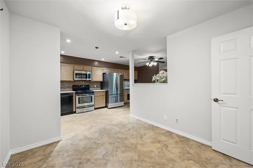 6637 Coastal Breeze, Las Vegas, NV 89108