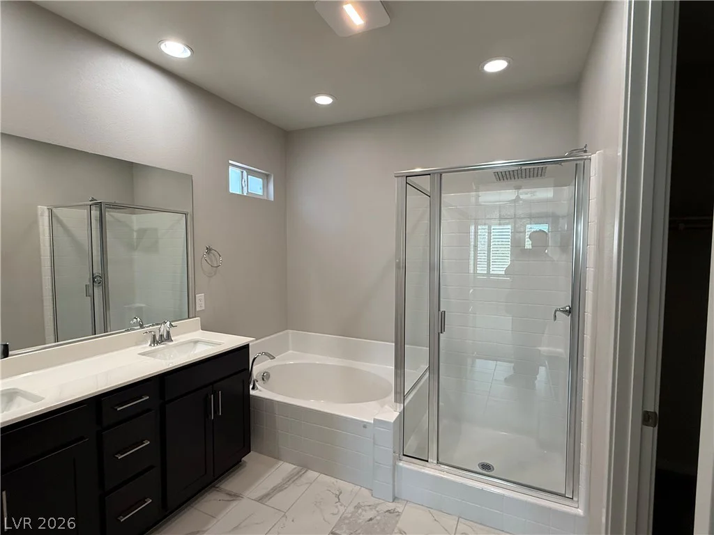 6727 Traveling Palmer, North Las Vegas, NV 89086