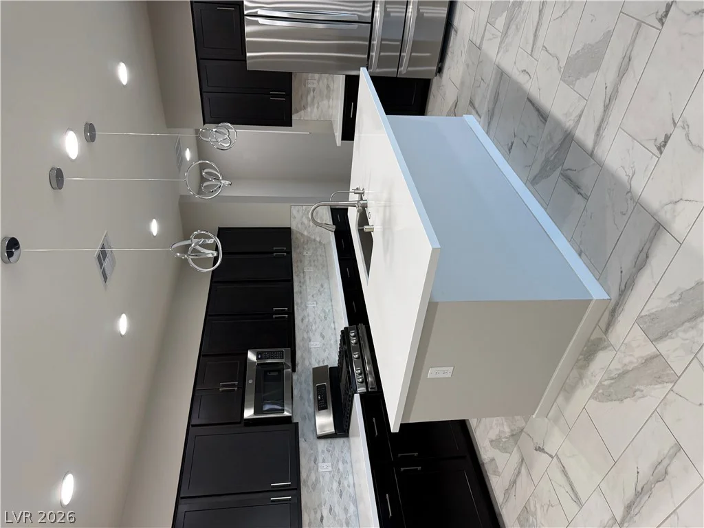 6727 Traveling Palmer, North Las Vegas, NV 89086