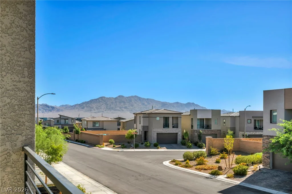 8843 Roadrunner Ravine, Las Vegas, NV 89166
