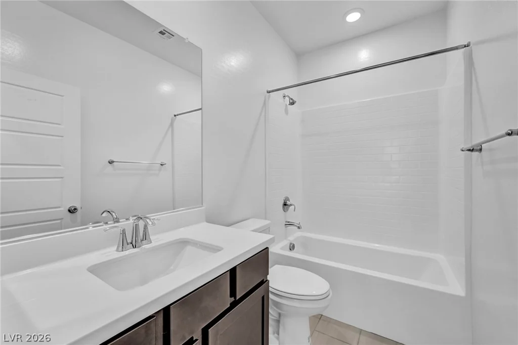8843 Roadrunner Ravine, Las Vegas, NV 89166