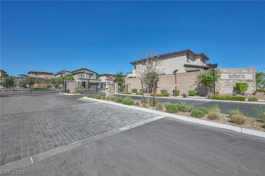 8843 Roadrunner Ravine, Las Vegas, NV 89166