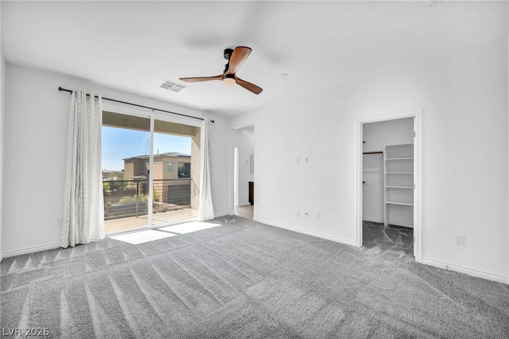 8843 Roadrunner Ravine, Las Vegas, NV 89166