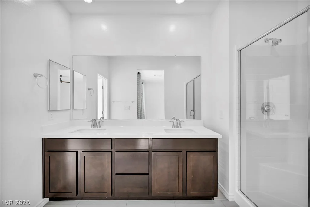 8843 Roadrunner Ravine, Las Vegas, NV 89166