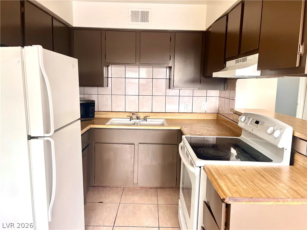 3244 Figler, North Las Vegas, NV 89030