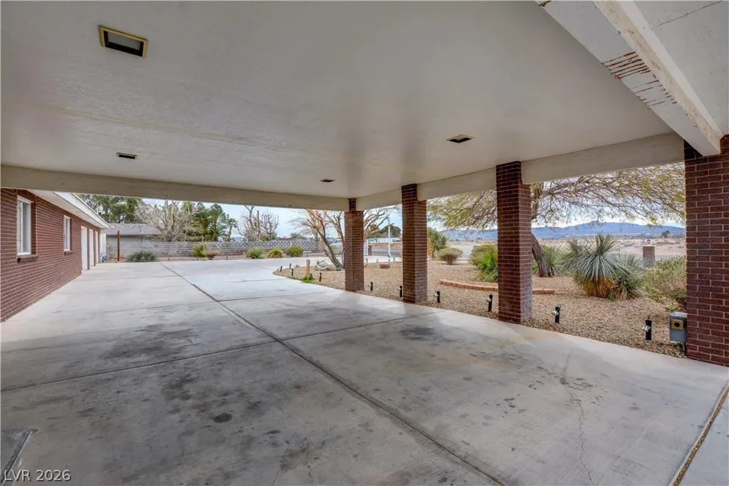 2720 Quail, Las Vegas, NV 89120