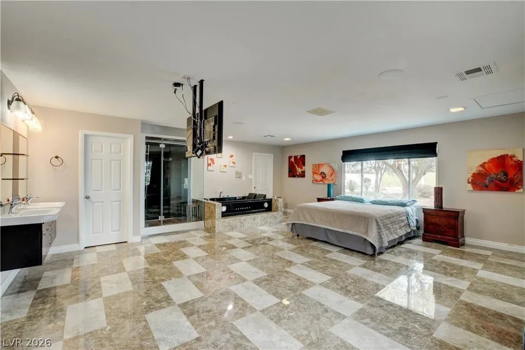 2720 Quail, Las Vegas, NV 89120