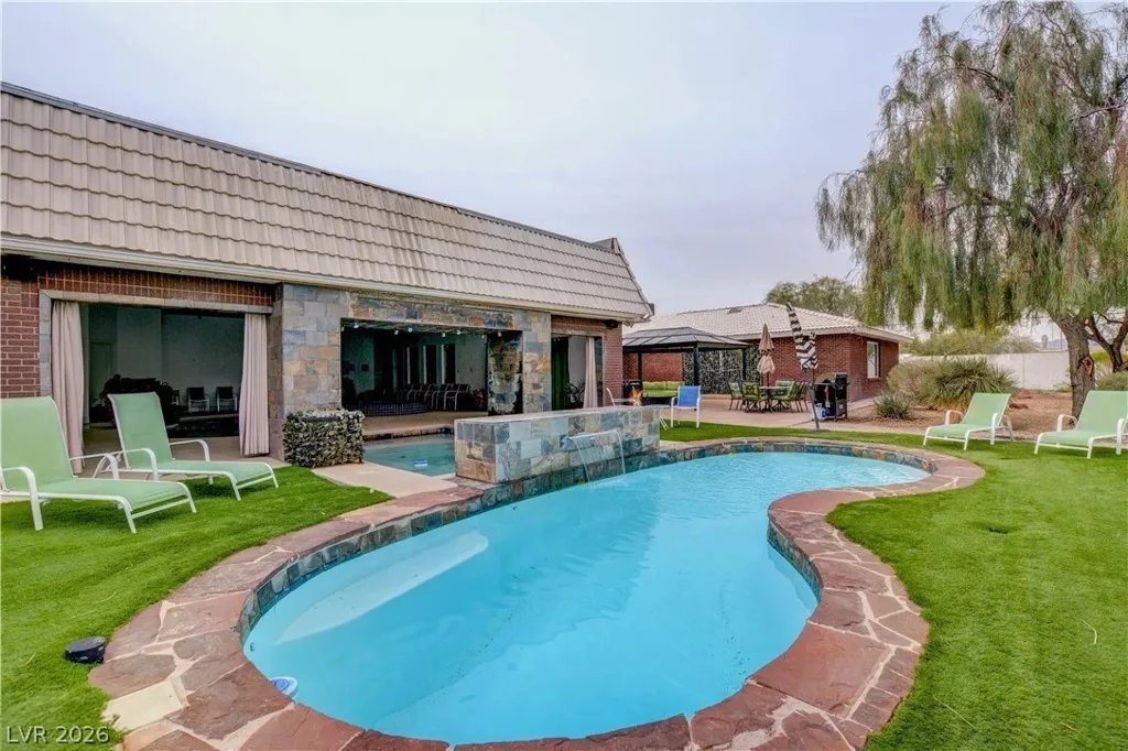 2720 Quail, Las Vegas, NV 89120