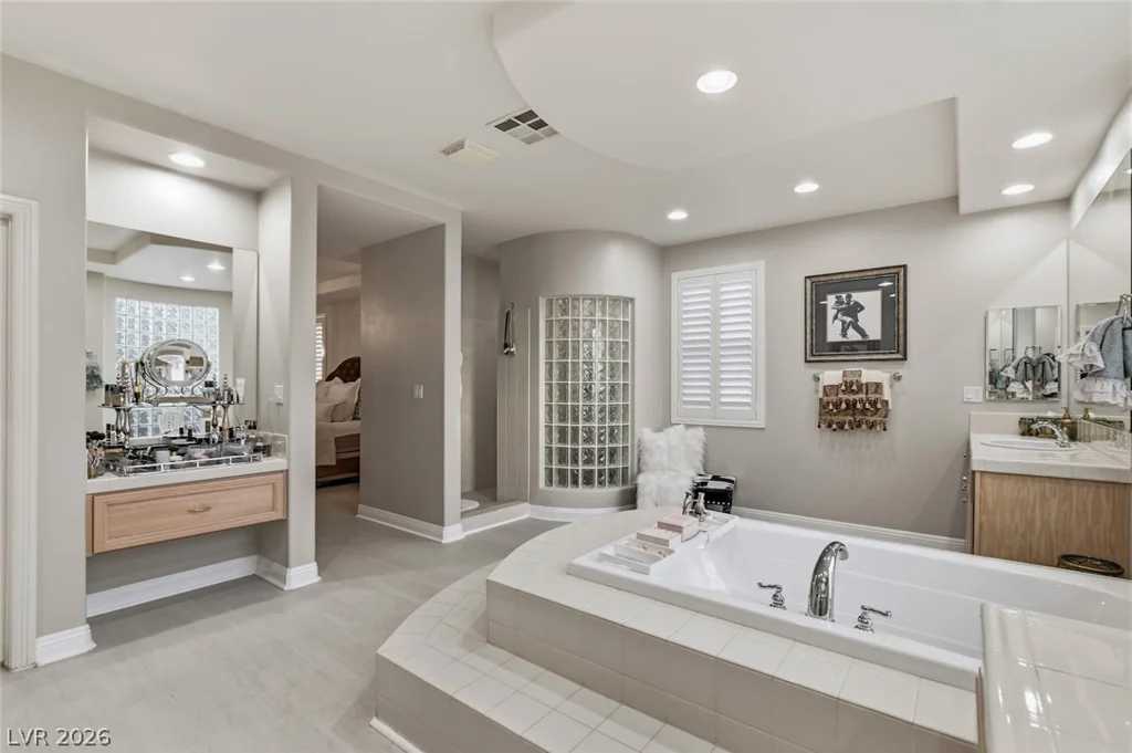 10721 Capesthorne, Las Vegas, NV 89135