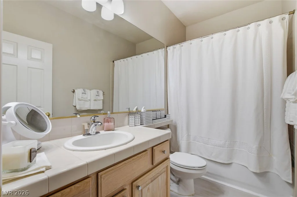 10721 Capesthorne, Las Vegas, NV 89135