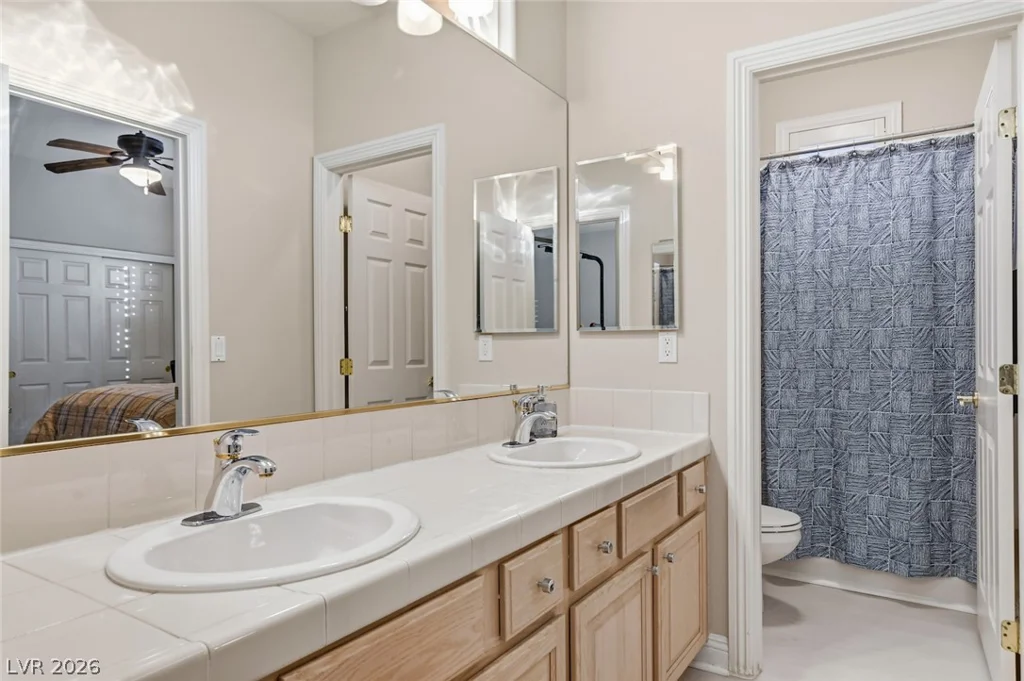 10721 Capesthorne, Las Vegas, NV 89135