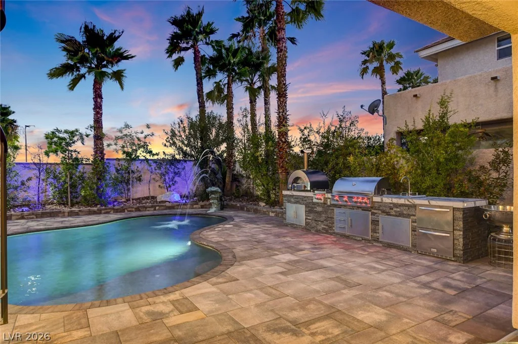10721 Capesthorne, Las Vegas, NV 89135