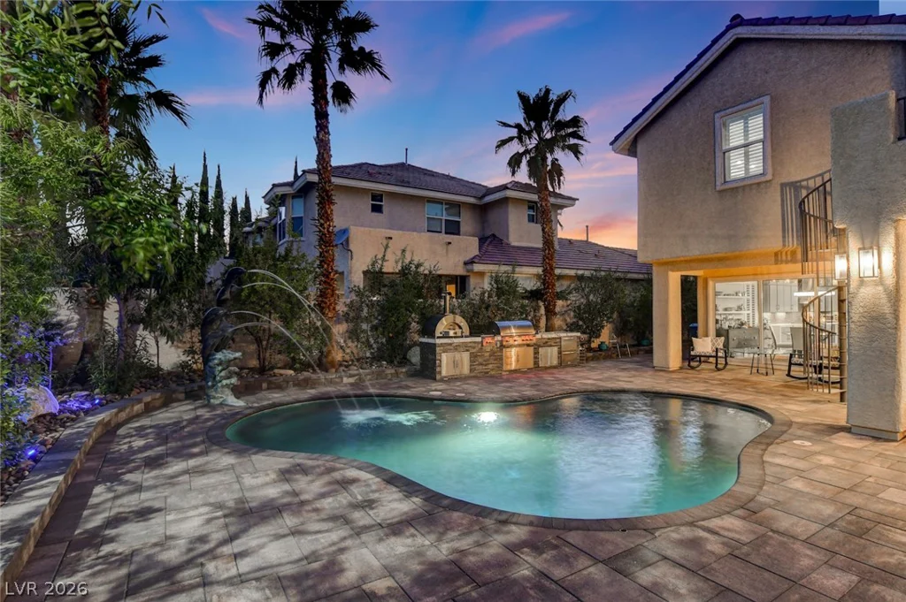 10721 Capesthorne, Las Vegas, NV 89135