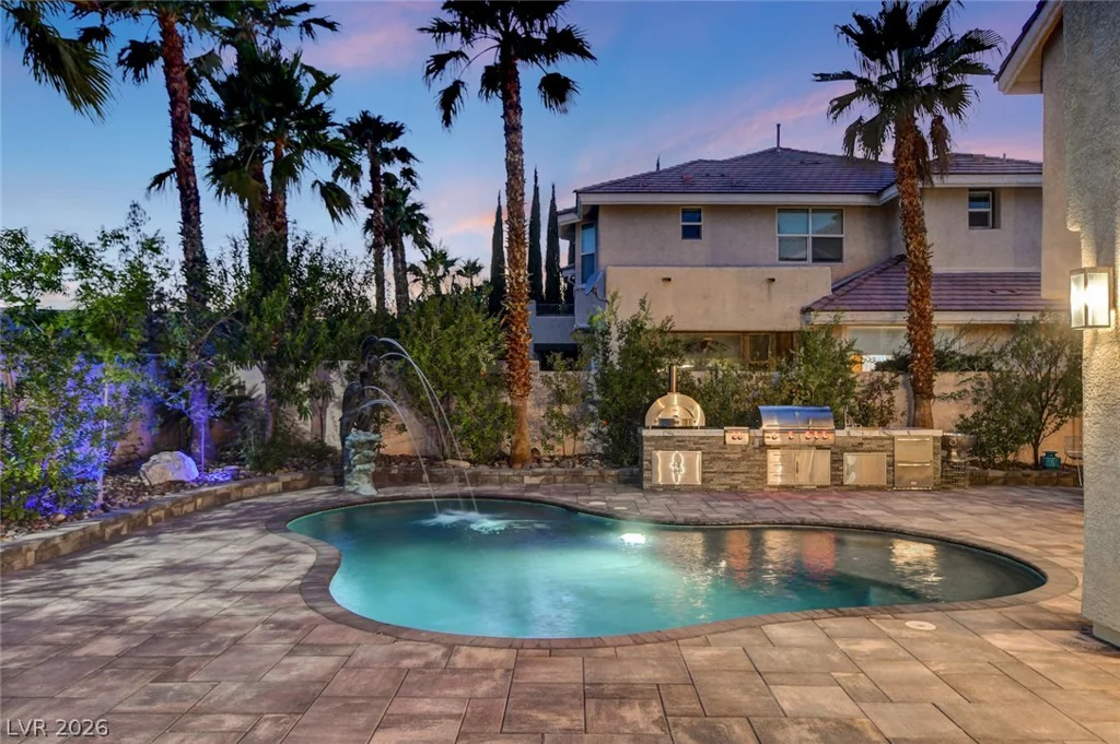 10721 Capesthorne, Las Vegas, NV 89135
