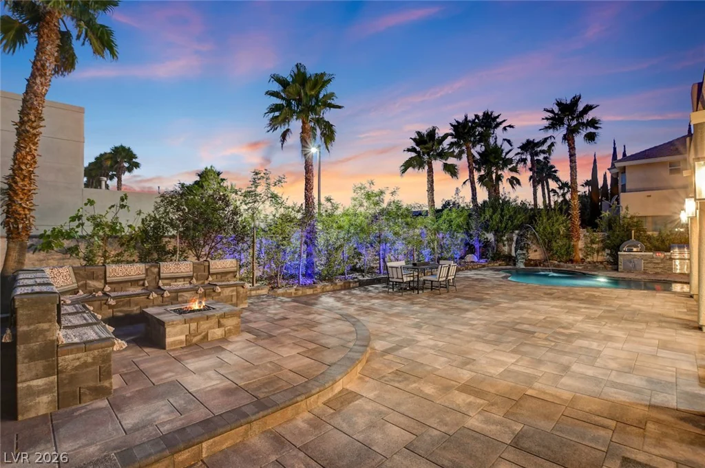 10721 Capesthorne, Las Vegas, NV 89135