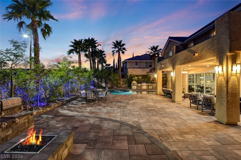 10721 Capesthorne, Las Vegas, NV 89135