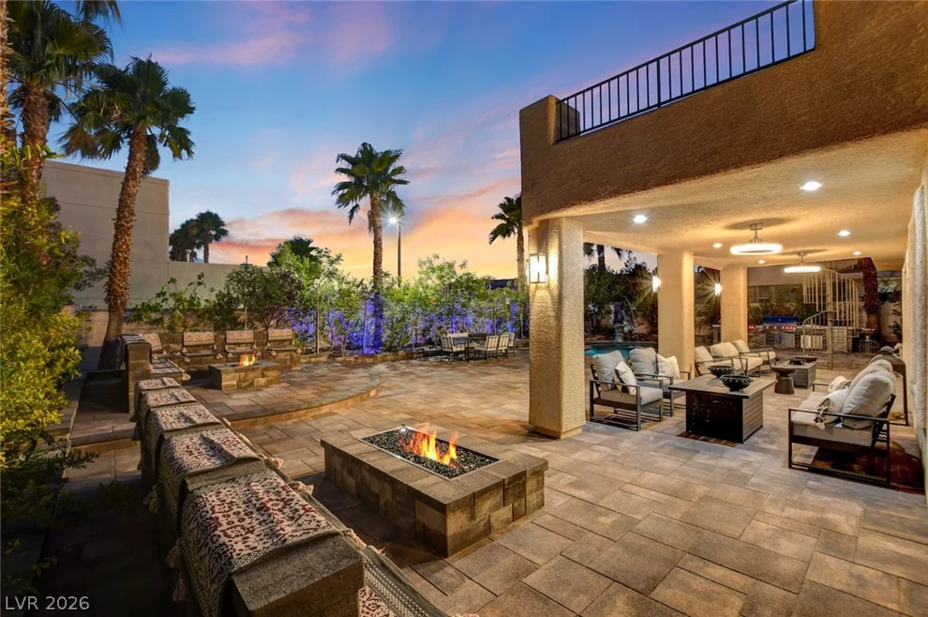 10721 Capesthorne, Las Vegas, NV 89135