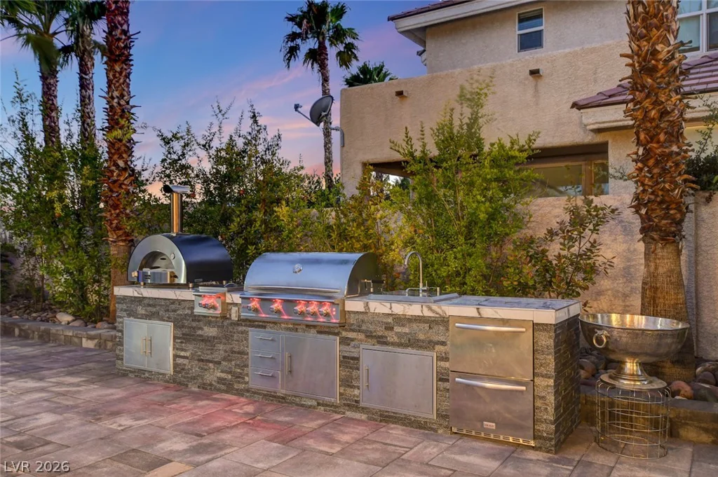 10721 Capesthorne, Las Vegas, NV 89135