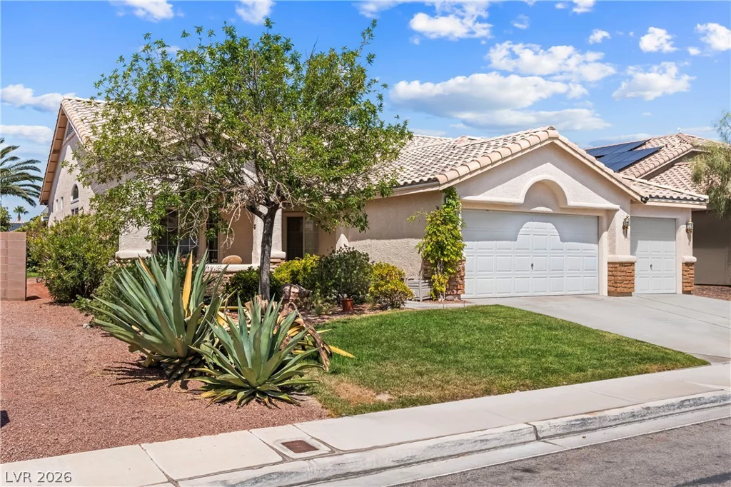 8739 Running Waters, Las Vegas, NV 89123