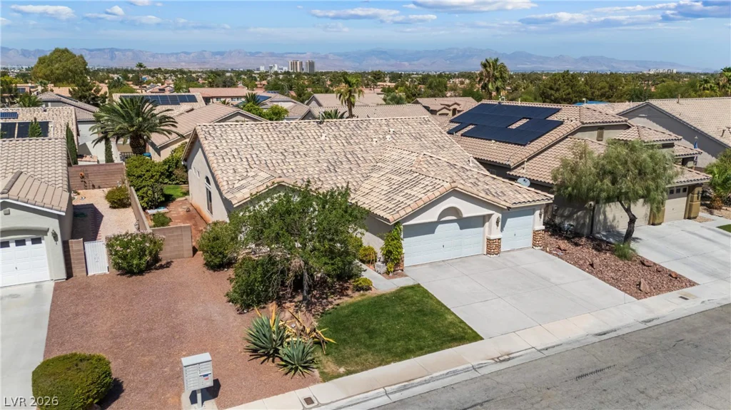 8739 Running Waters, Las Vegas, NV 89123