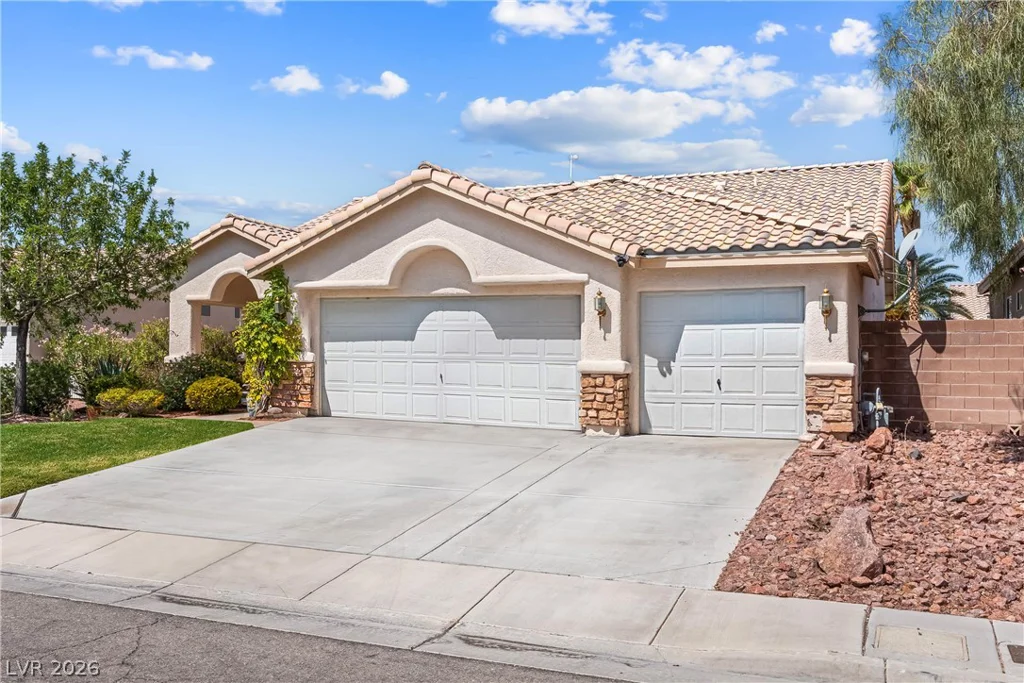 8739 Running Waters, Las Vegas, NV 89123