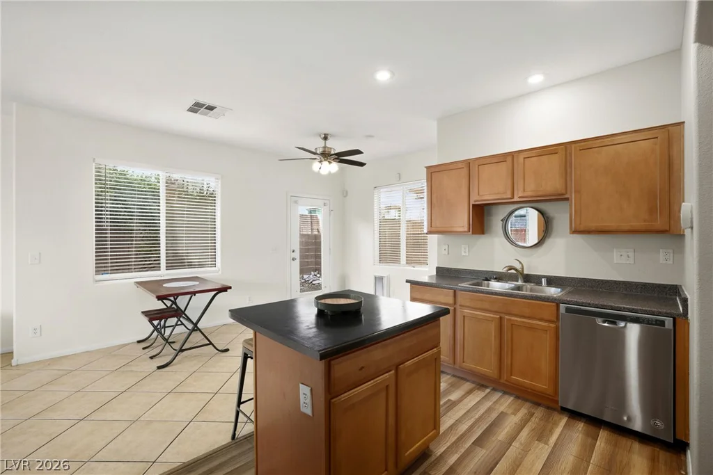 10645 Lessona, Las Vegas, NV 89141