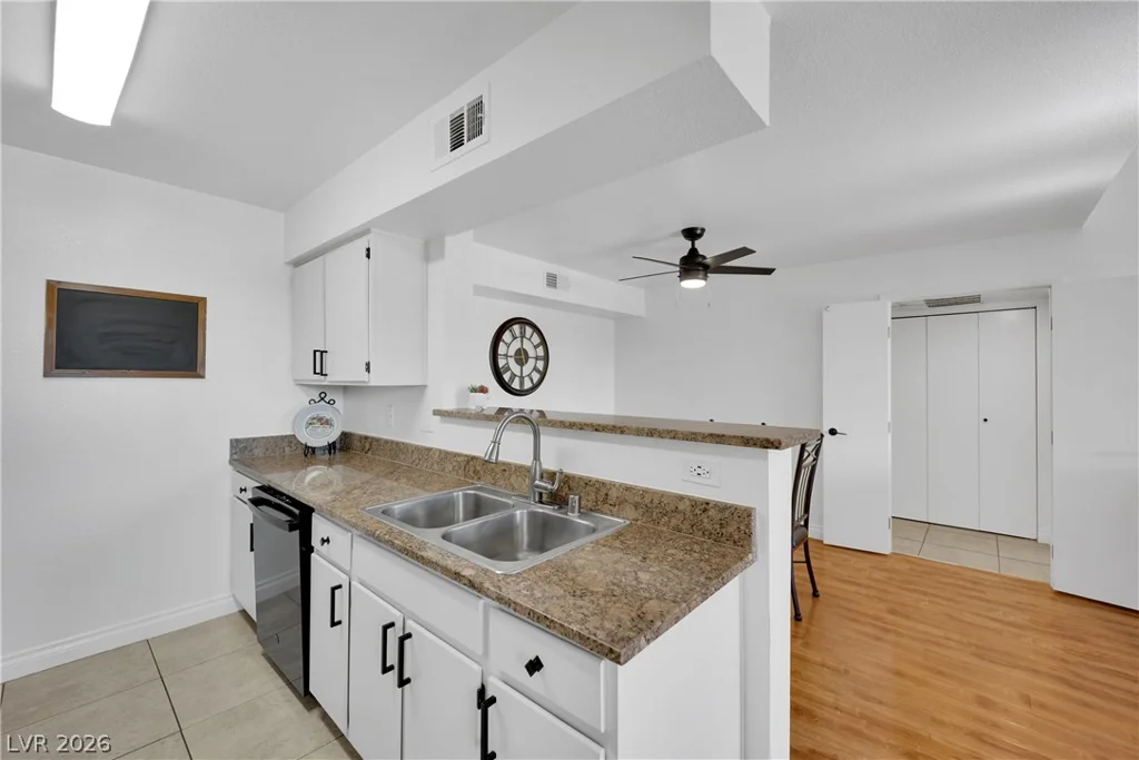 8101 Flamingo, Las Vegas, NV 89147