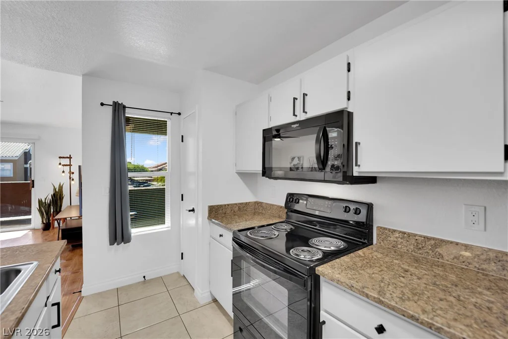 8101 Flamingo, Las Vegas, NV 89147