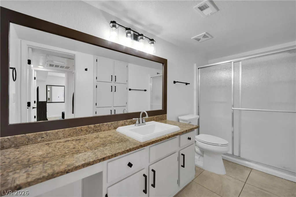 8101 Flamingo, Las Vegas, NV 89147