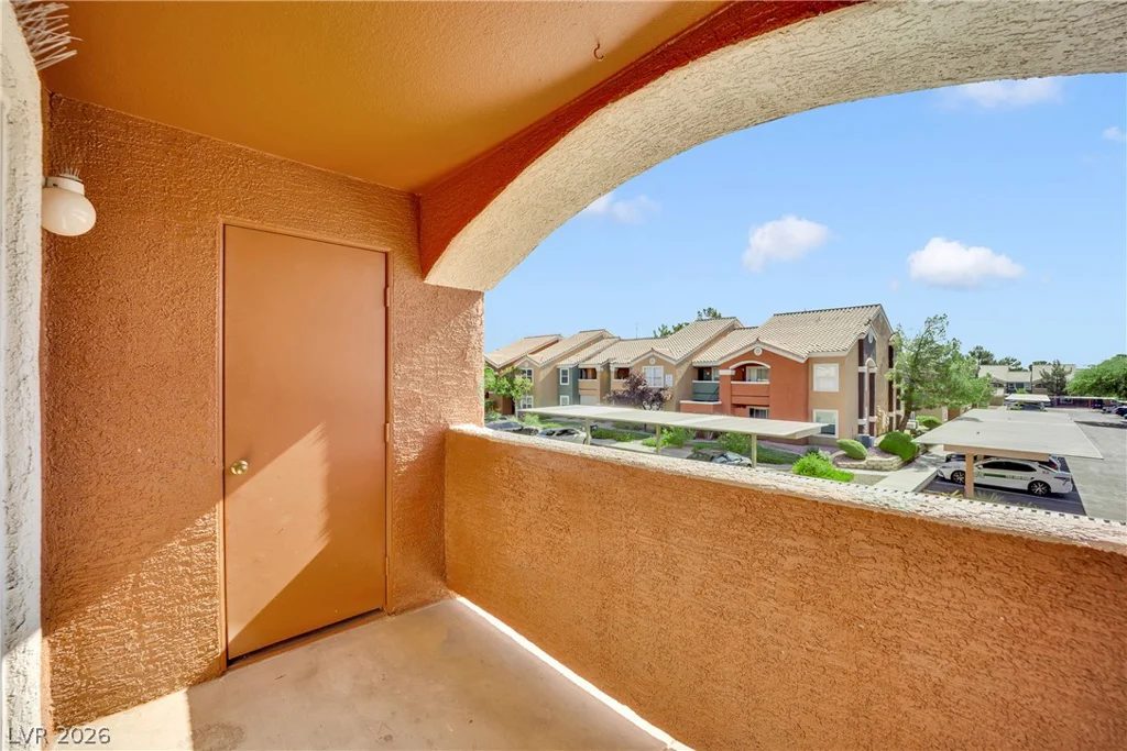 8101 Flamingo, Las Vegas, NV 89147