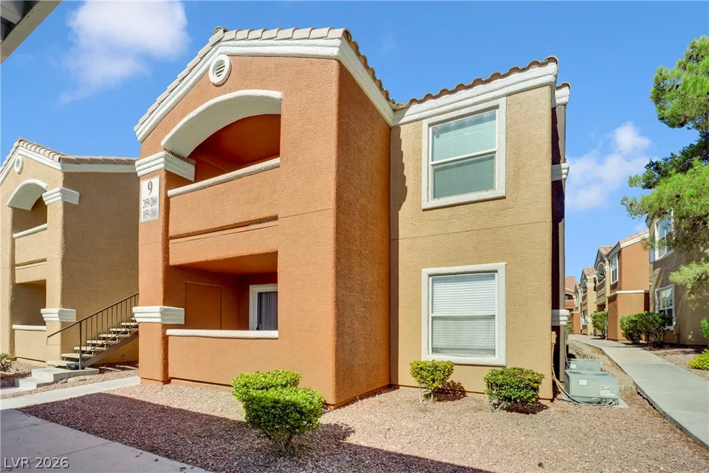 8101 Flamingo, Las Vegas, NV 89147