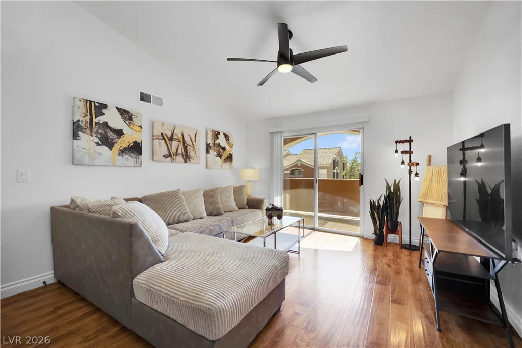 8101 Flamingo, Las Vegas, NV 89147