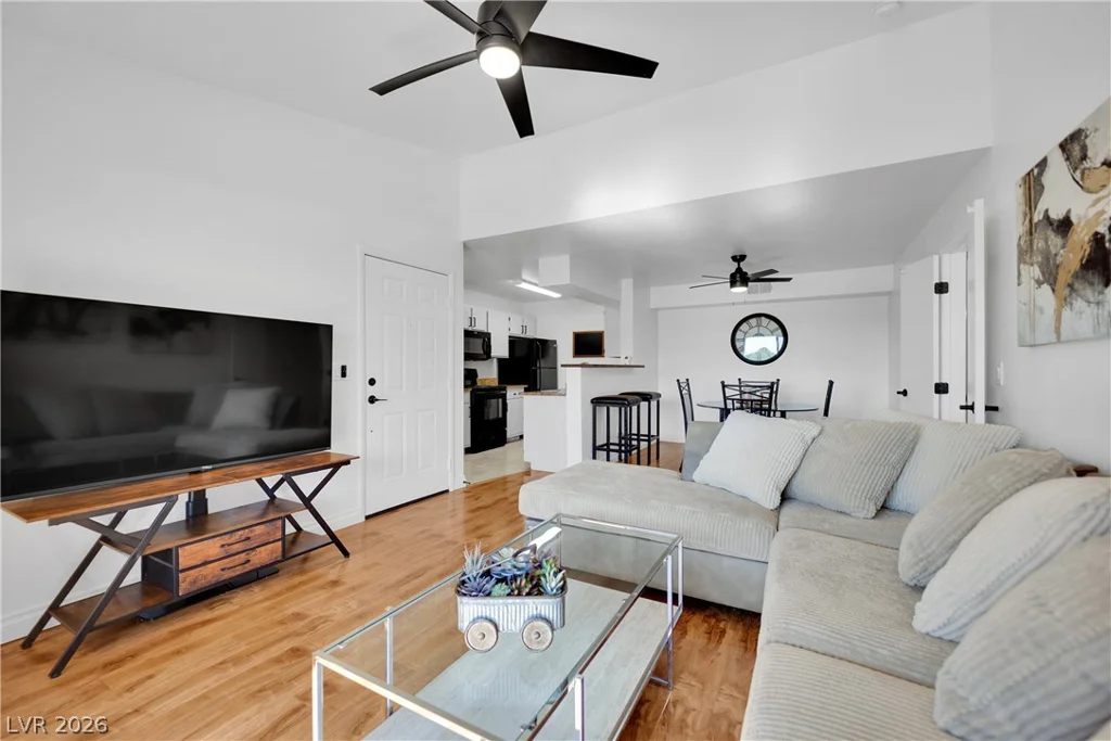 8101 Flamingo, Las Vegas, NV 89147