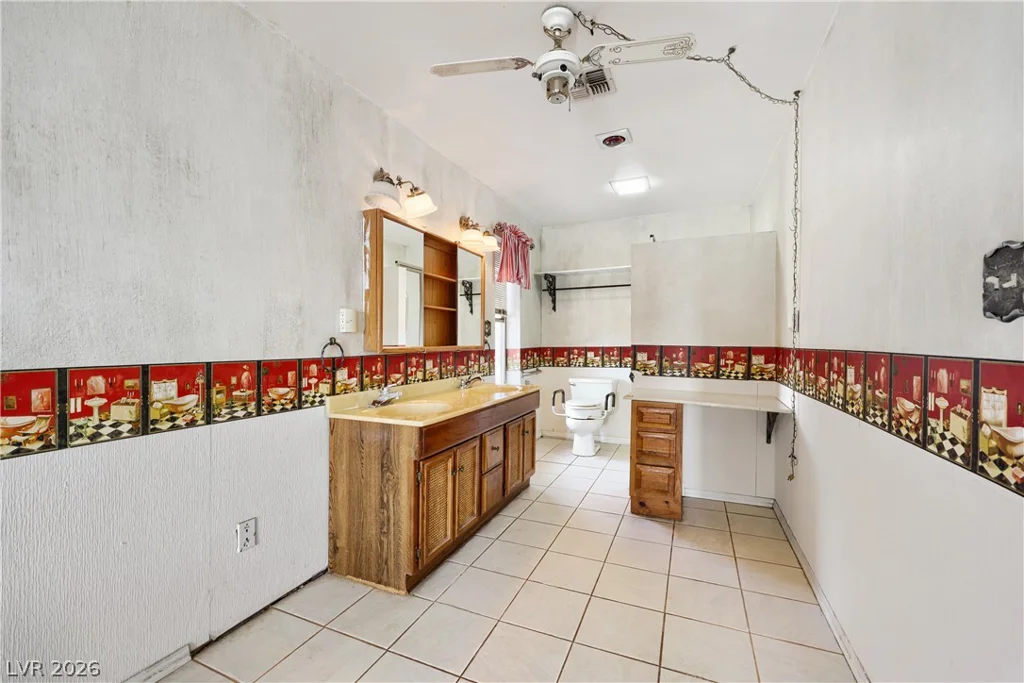 6832 Suncrest, Las Vegas, NV 89156