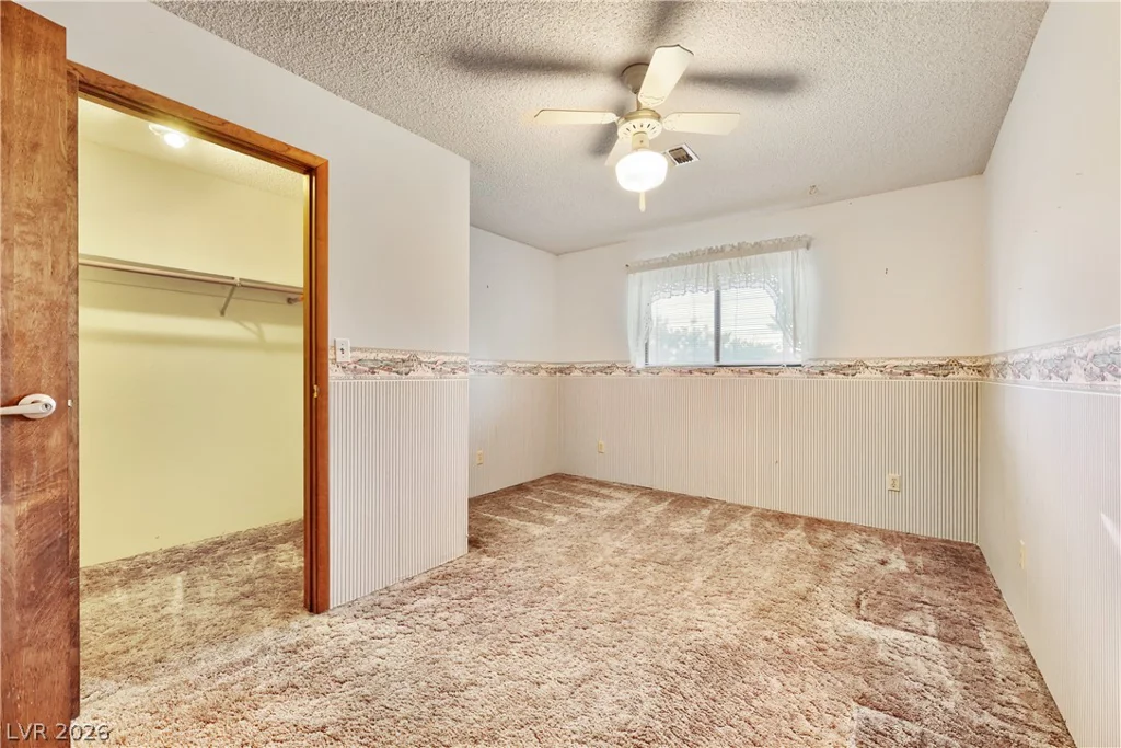 6832 Suncrest, Las Vegas, NV 89156