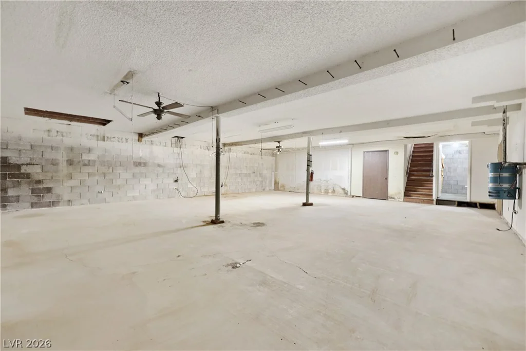 6832 Suncrest, Las Vegas, NV 89156