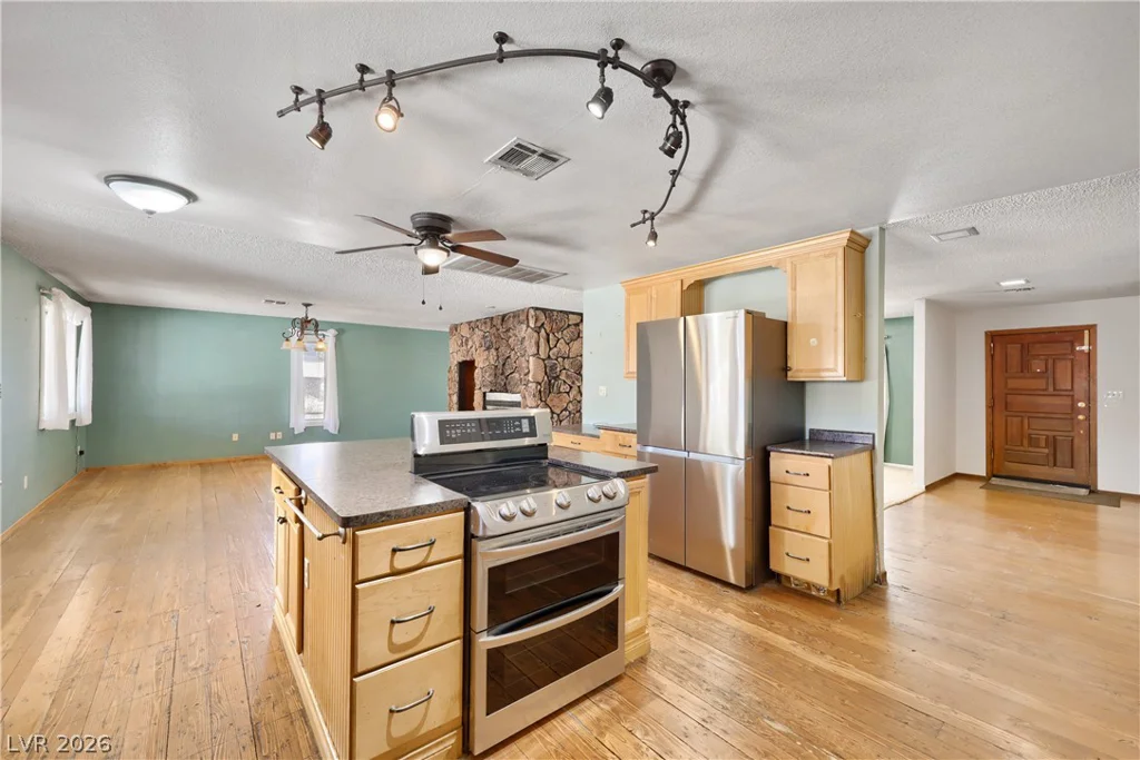 6832 Suncrest, Las Vegas, NV 89156