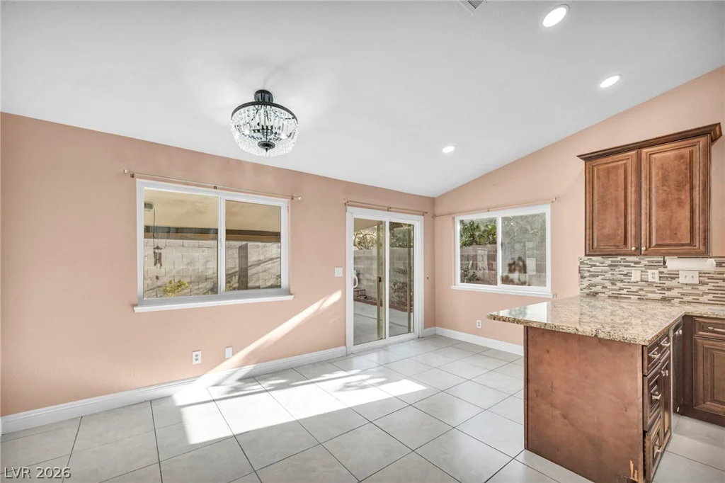 6237 Carmen, Las Vegas, NV 89108