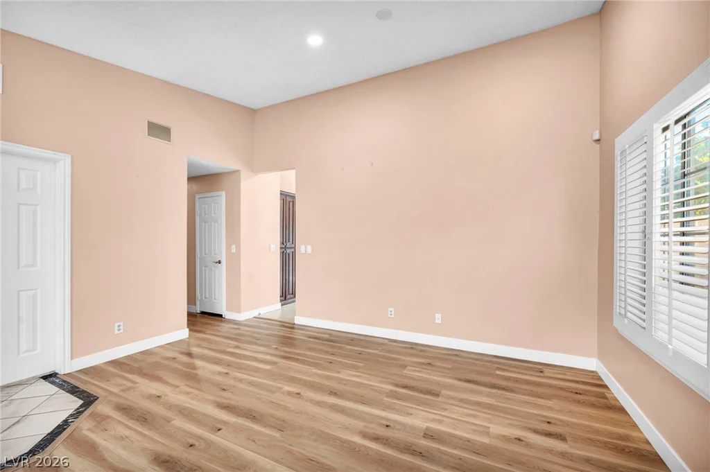 6237 Carmen, Las Vegas, NV 89108