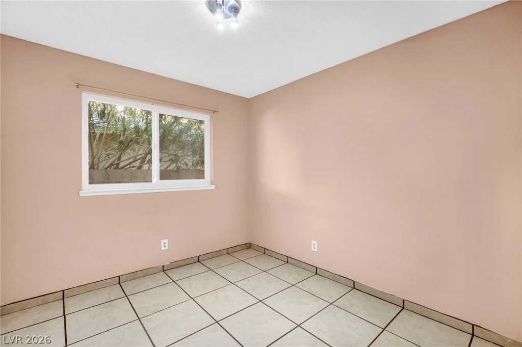 6237 Carmen, Las Vegas, NV 89108