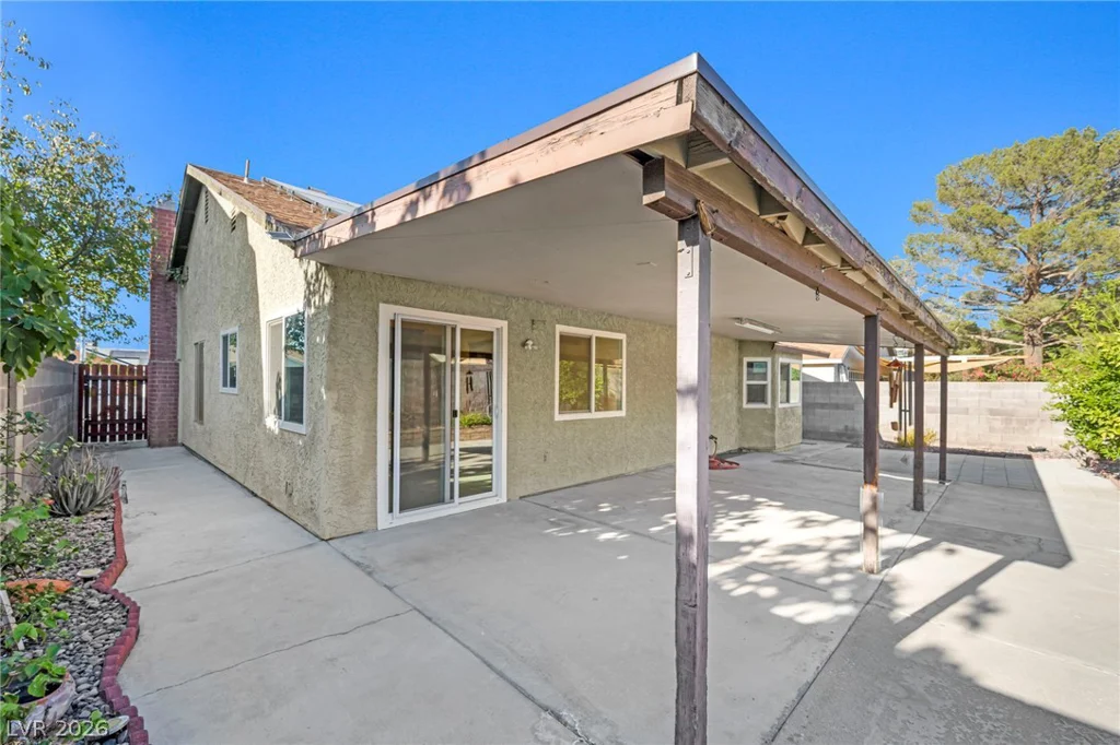 6237 Carmen, Las Vegas, NV 89108