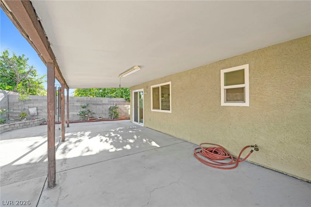6237 Carmen, Las Vegas, NV 89108
