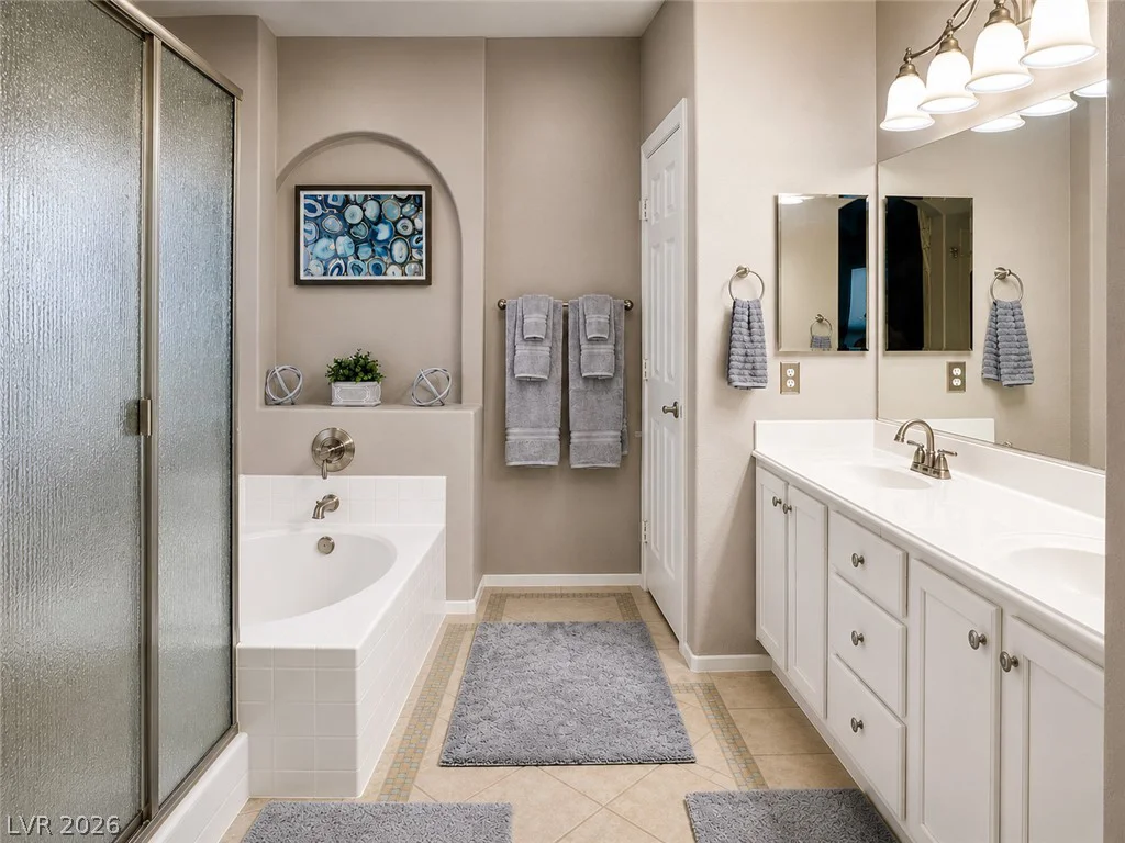 7642 Plunging Falls, Las Vegas, NV 89131