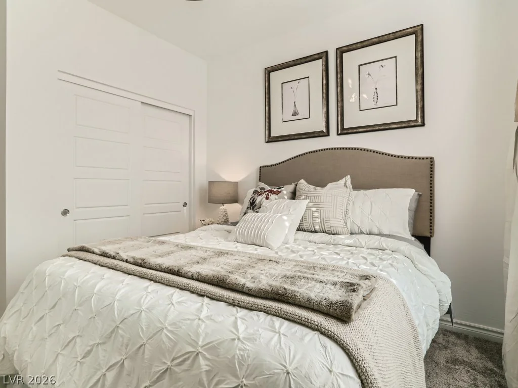 25 Barbara, Las Vegas, NV 89183