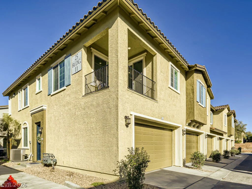 25 Barbara, Las Vegas, NV 89183