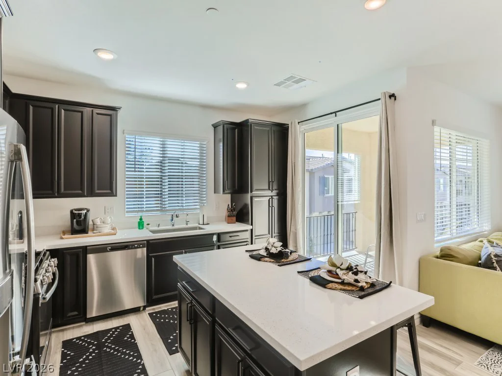 25 Barbara, Las Vegas, NV 89183