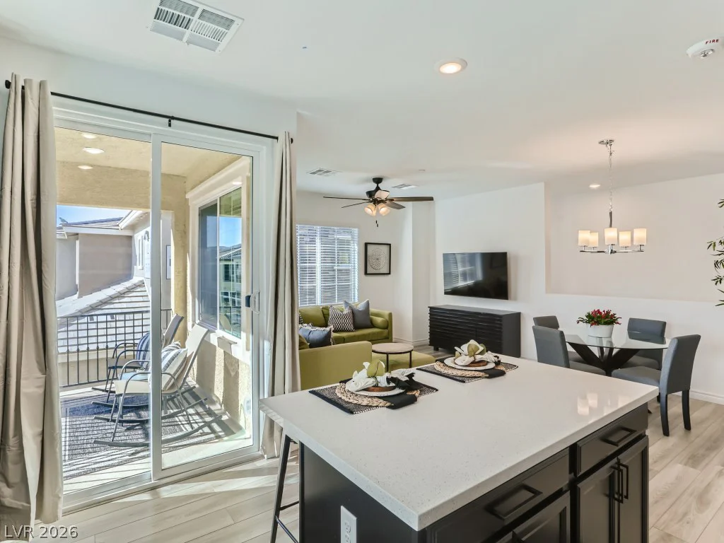 25 Barbara, Las Vegas, NV 89183