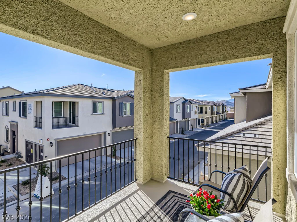 25 Barbara, Las Vegas, NV 89183
